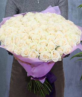 Букет из 101 белой розы premium 40-50 см (Эквадор) в нежной упаковке